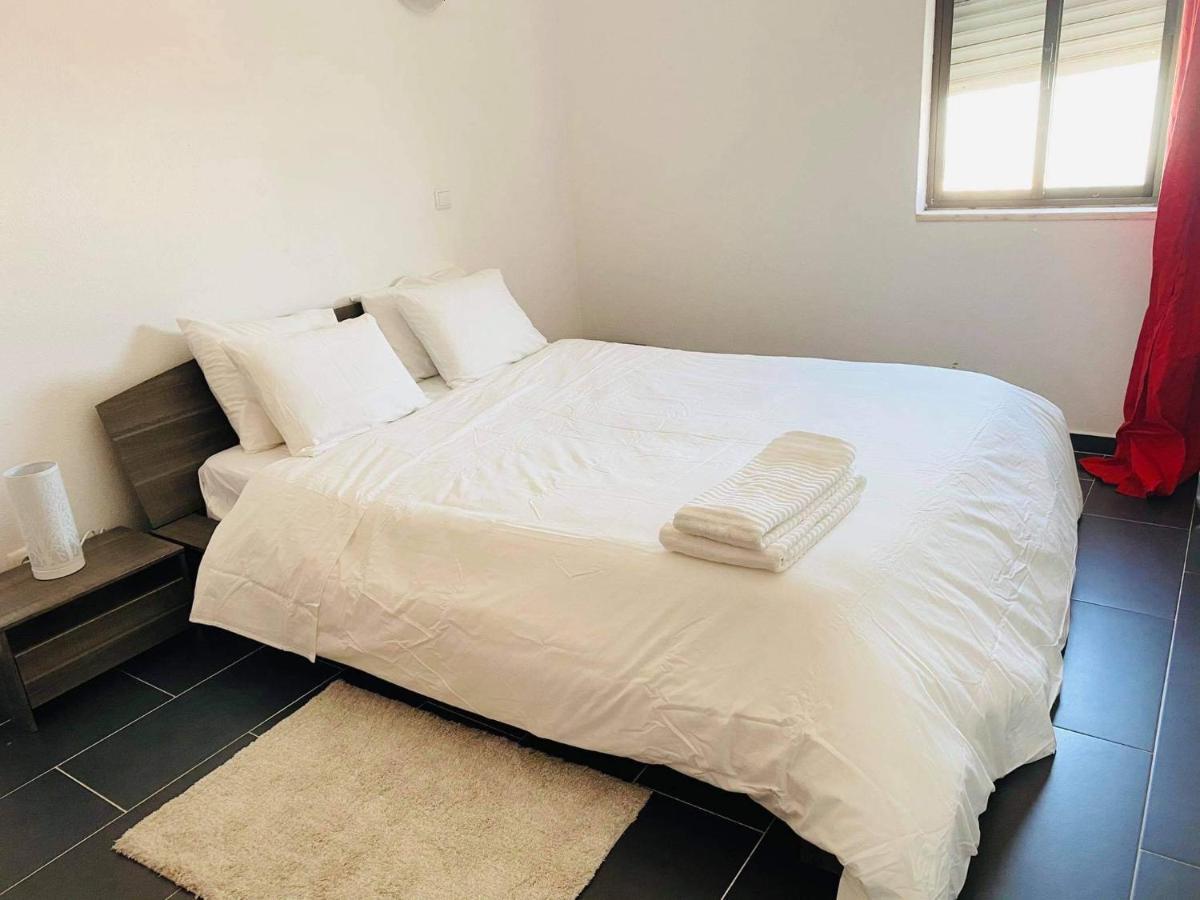 Albufeira Beach Side Apartment Екстер'єр фото