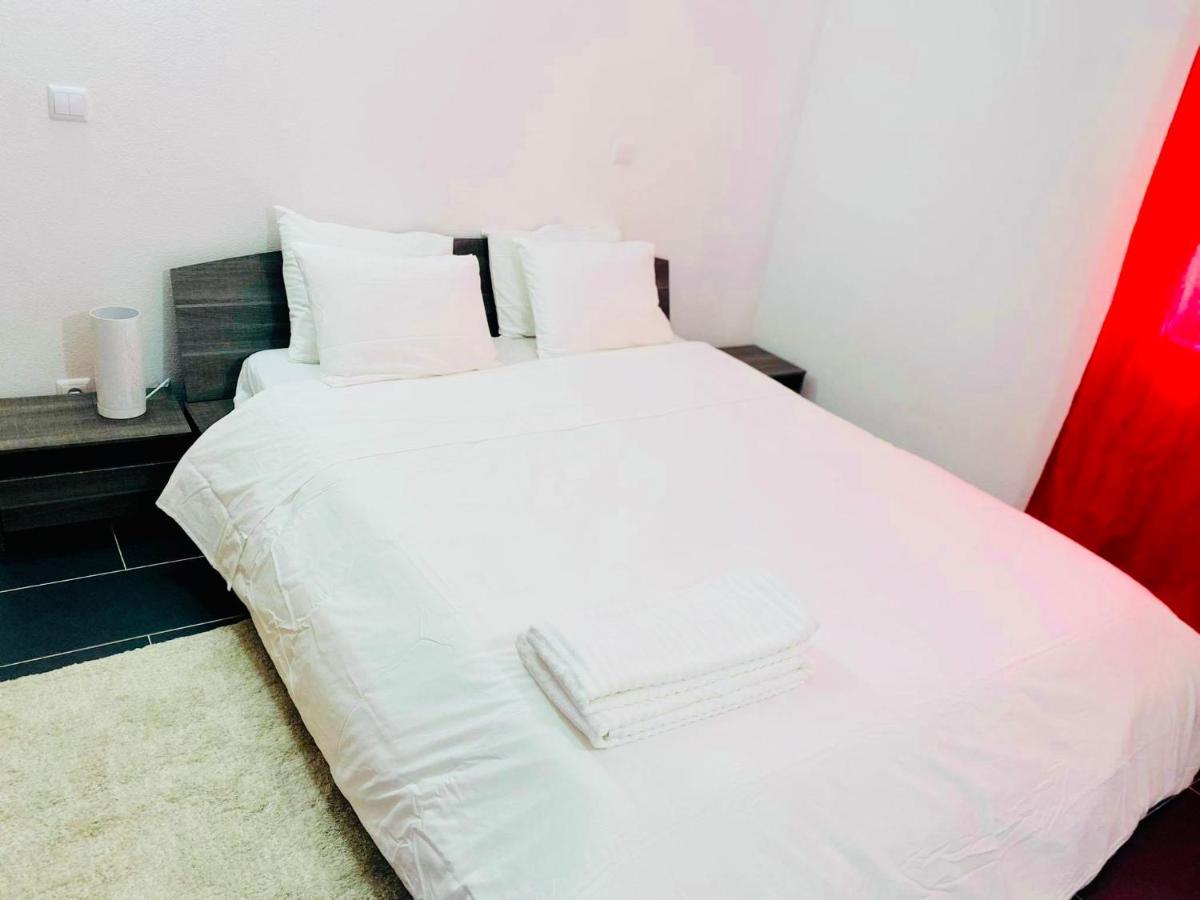 Albufeira Beach Side Apartment Екстер'єр фото